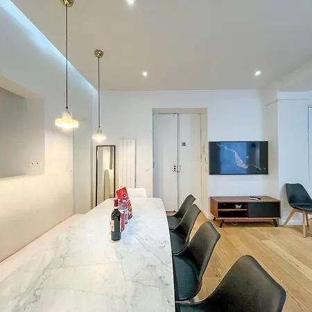 Urbanflat 69 - Authentic & Elegant Apartmán *