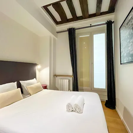 Urbanflat 69 - Authentic & Elegant Apartmán