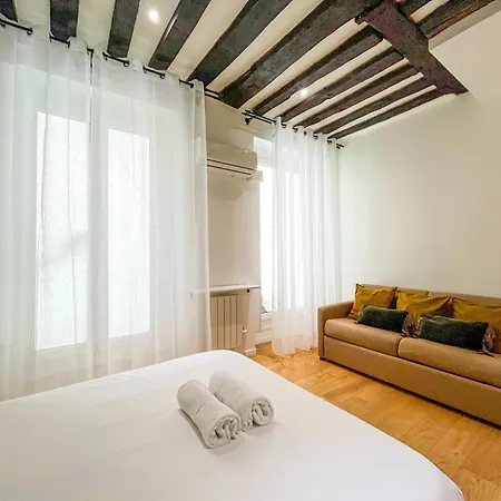 Urbanflat 69 - Authentic & Elegant *