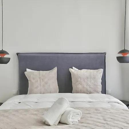 Urbanflat 69 - Authentic & Elegant *